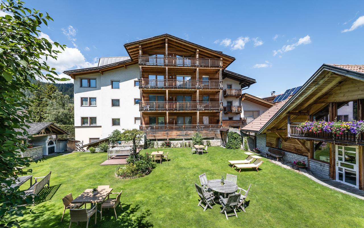Sporthotel Exclusive Сан-Виджилио-ди-Мареббе Экстерьер фото